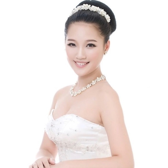 Wedding Hairpiece - Picture 5 of 5